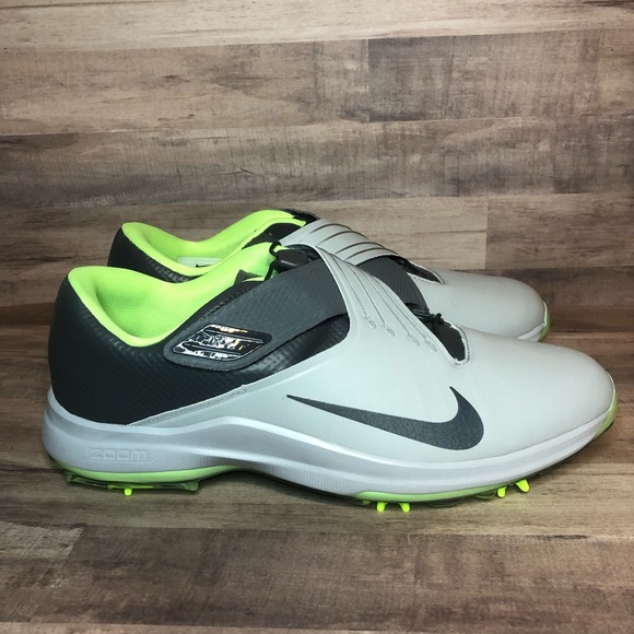 tiger woods golf cleats